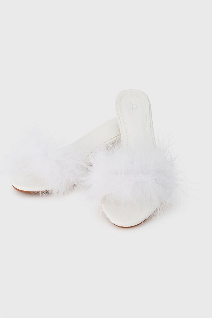 Bridal heels adorned with soft feathers product image 3