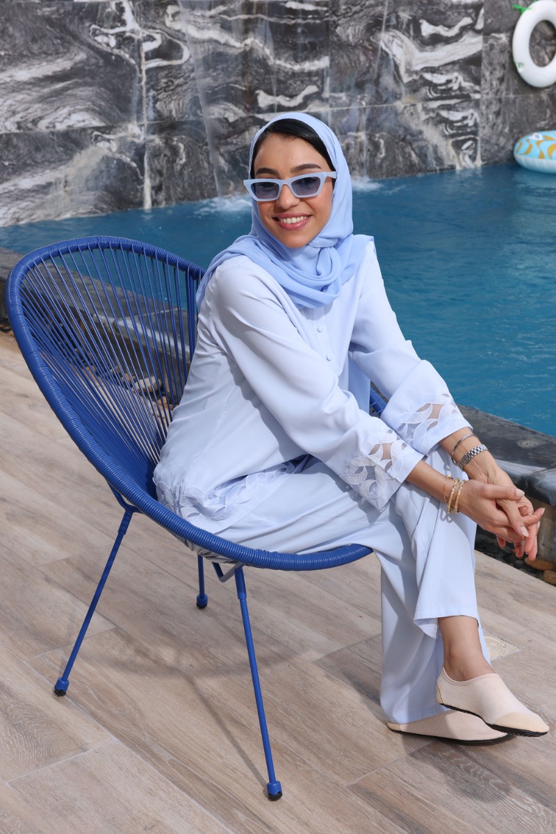 

طقم ناعم مزين بالدانتيل