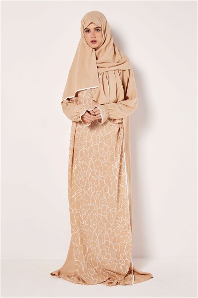 شرشف صلاة بربطة جانبية مطبوع من الامام مع حجاب متطابق product image